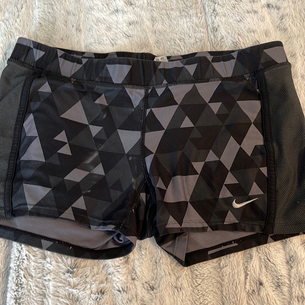 Nike dry fit shorts size M